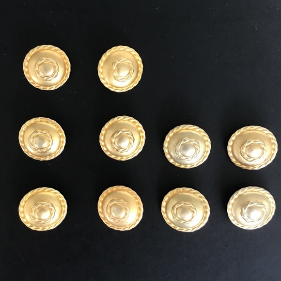 Mat gold tone vintage buttons from Holt Renfrew private label items set of 10 - Picture 1 of 7
